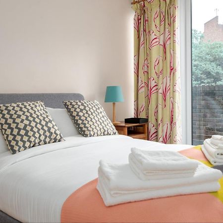 Guestready - Lovely Duplex With Patio In Southbank Appartement Londen Buitenkant foto