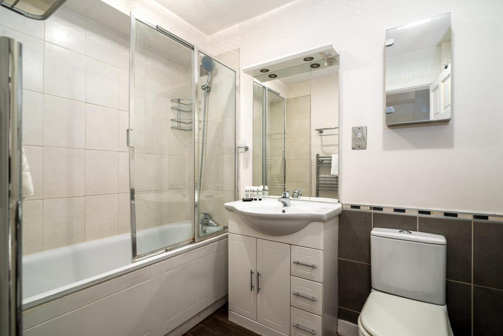 Guestready - Lovely Duplex With Patio In Southbank Appartement Londen Buitenkant foto